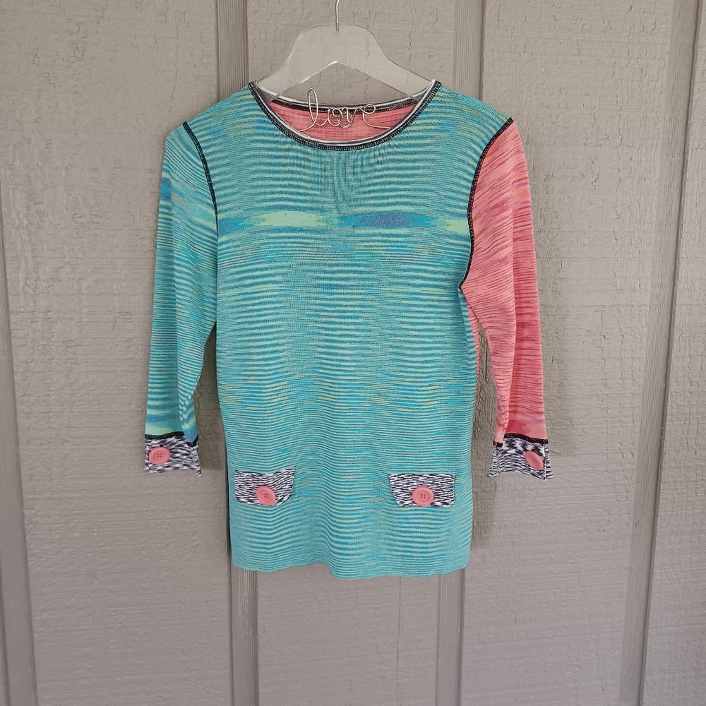 One Girl Who Sweater Size M 3 Quarter Sleeve Knit Button Detail Pullover Peppy